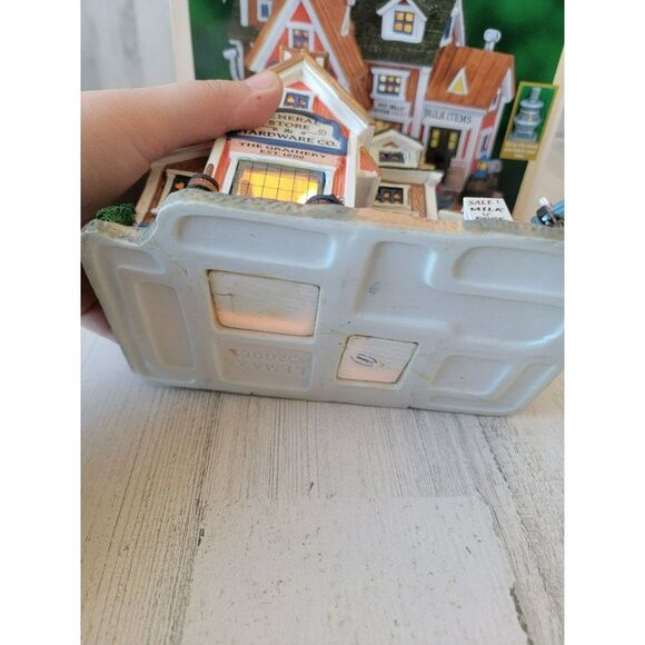Lemax 2006 General Store & Hardware Co. 65363 village accessory xmas decor - Picture 12 of 12